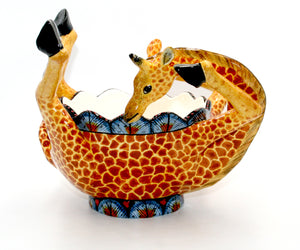 Upside down giraffe bowl