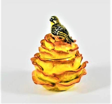 Rose jewellery box with bird