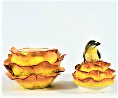 Rose jewellery box with bird