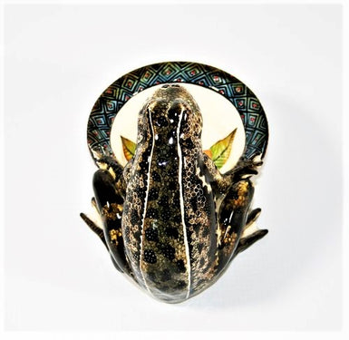 Black & brown squatting frog with flower ring bowl