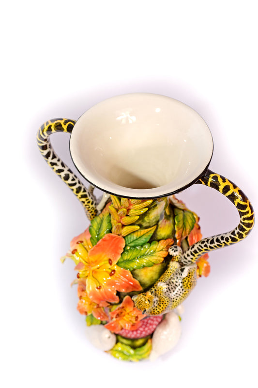 Salmon pink flowers and leopard pattern handles vase