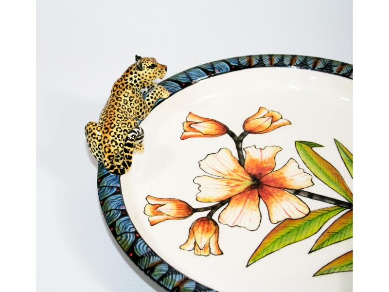 Leopard platter full body blue rim