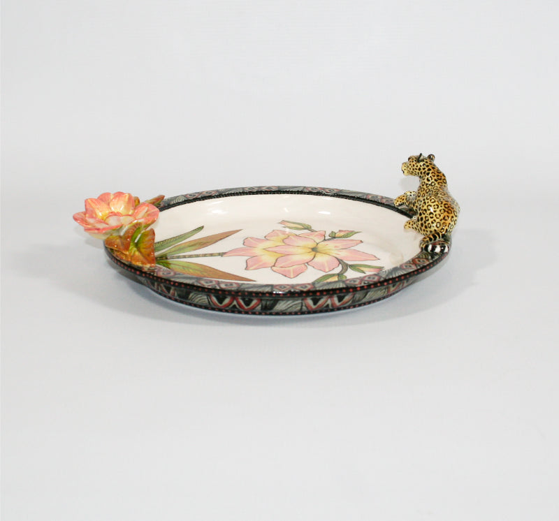 Leopard platter full body