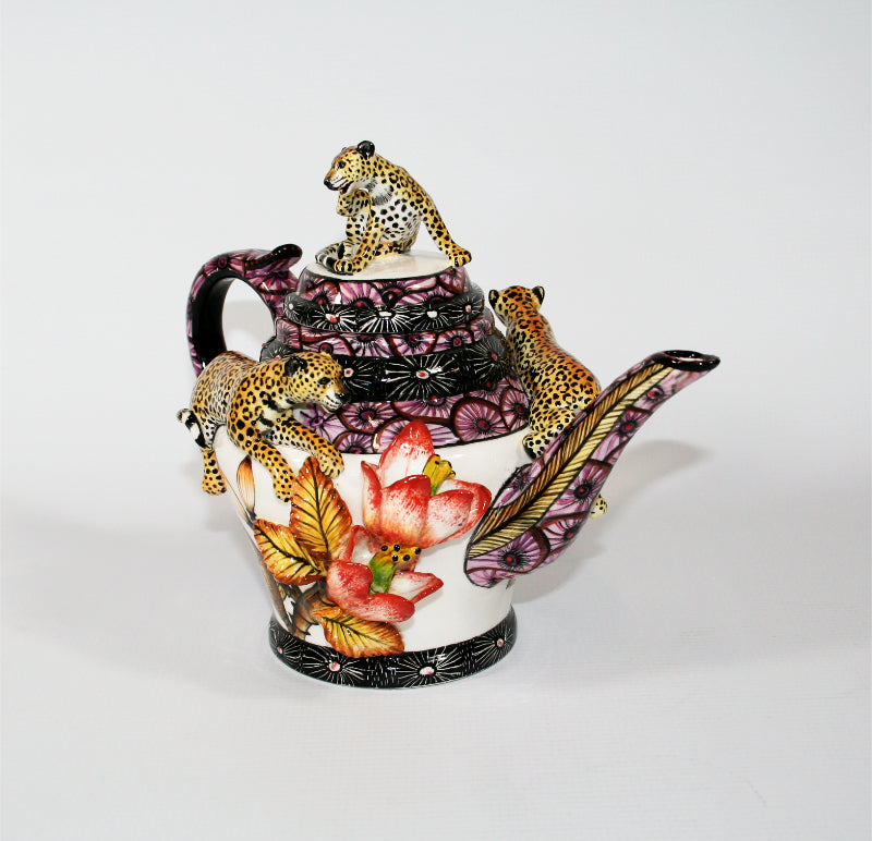 Leopards medium teapot