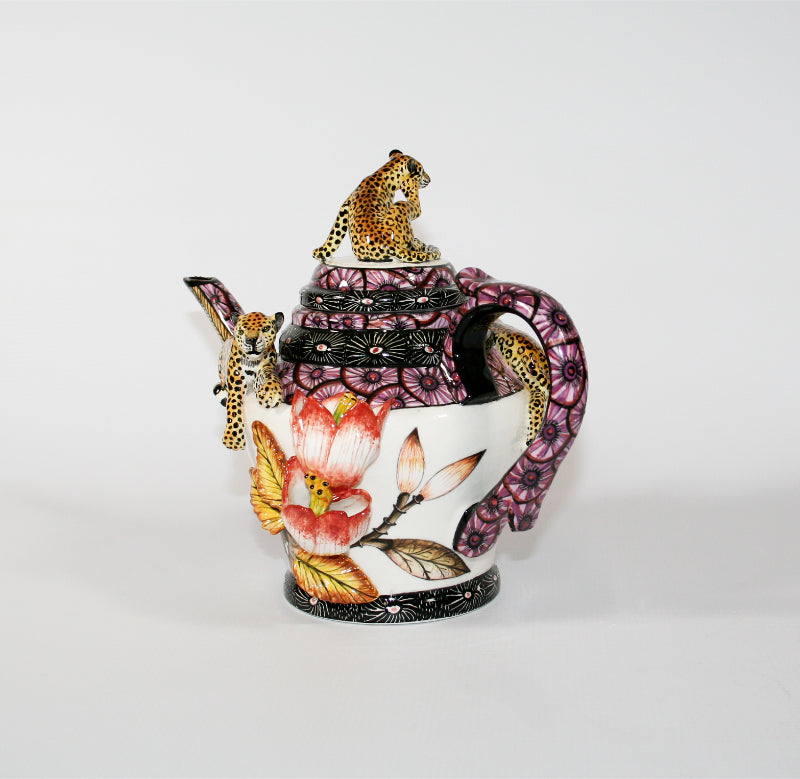 Leopards medium teapot