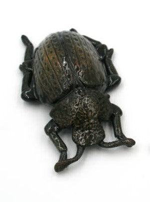 Dung beetle magnet