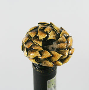 Curled pangolin wine bottle stopper