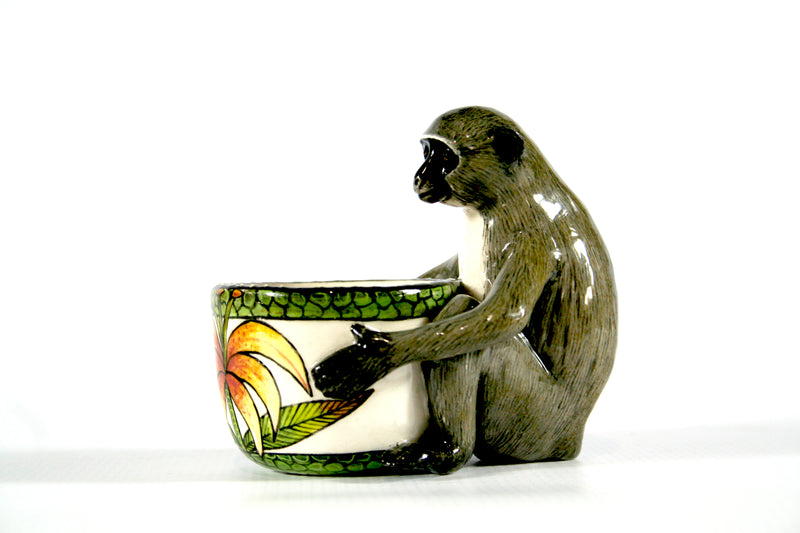 Sitting monkey ring bowl