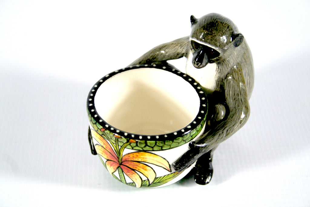 Sitting monkey ring bowl