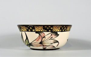 Amaryllis flower serving bowl