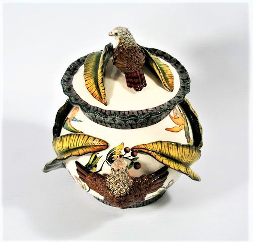Rooiassie tureen