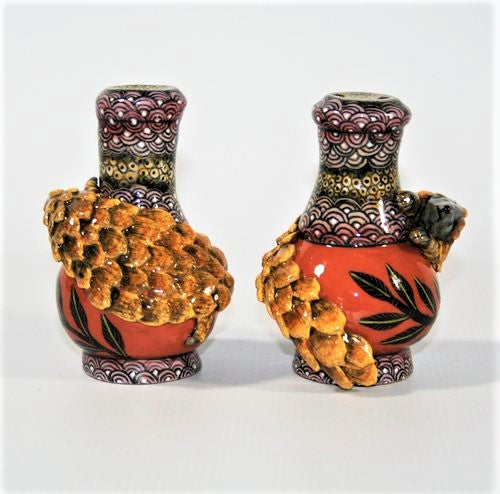 Terracotta Pangolin salt & pepper set
