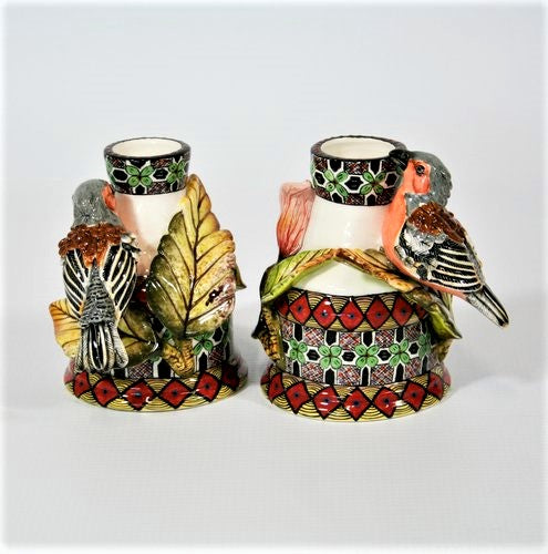 Small candleholder set with bird & pink closed flower, red diamond pattern