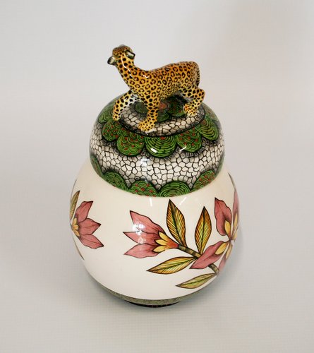 Leopard on lid cookie jar