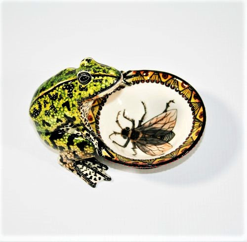 Green & lime  frog with flower ring bowl
