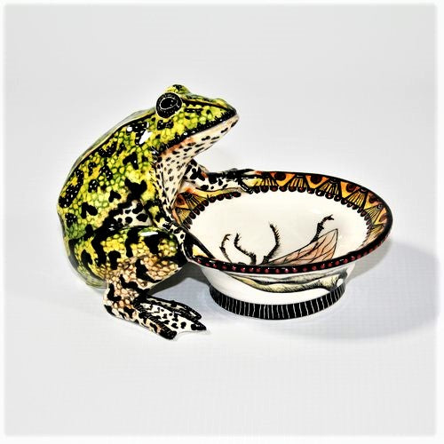 Green & lime frog with fly ring bowl