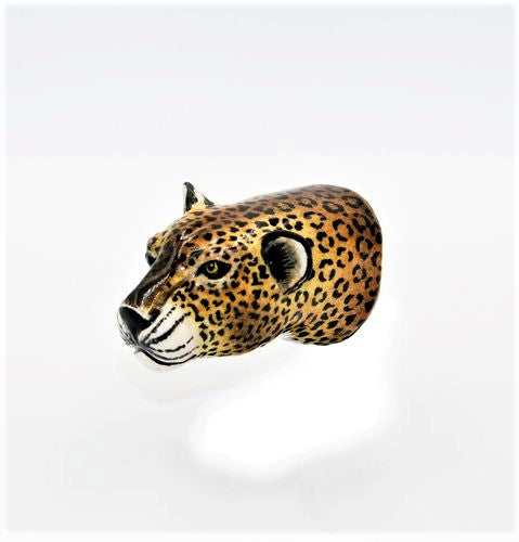 Leopard 2 magnet